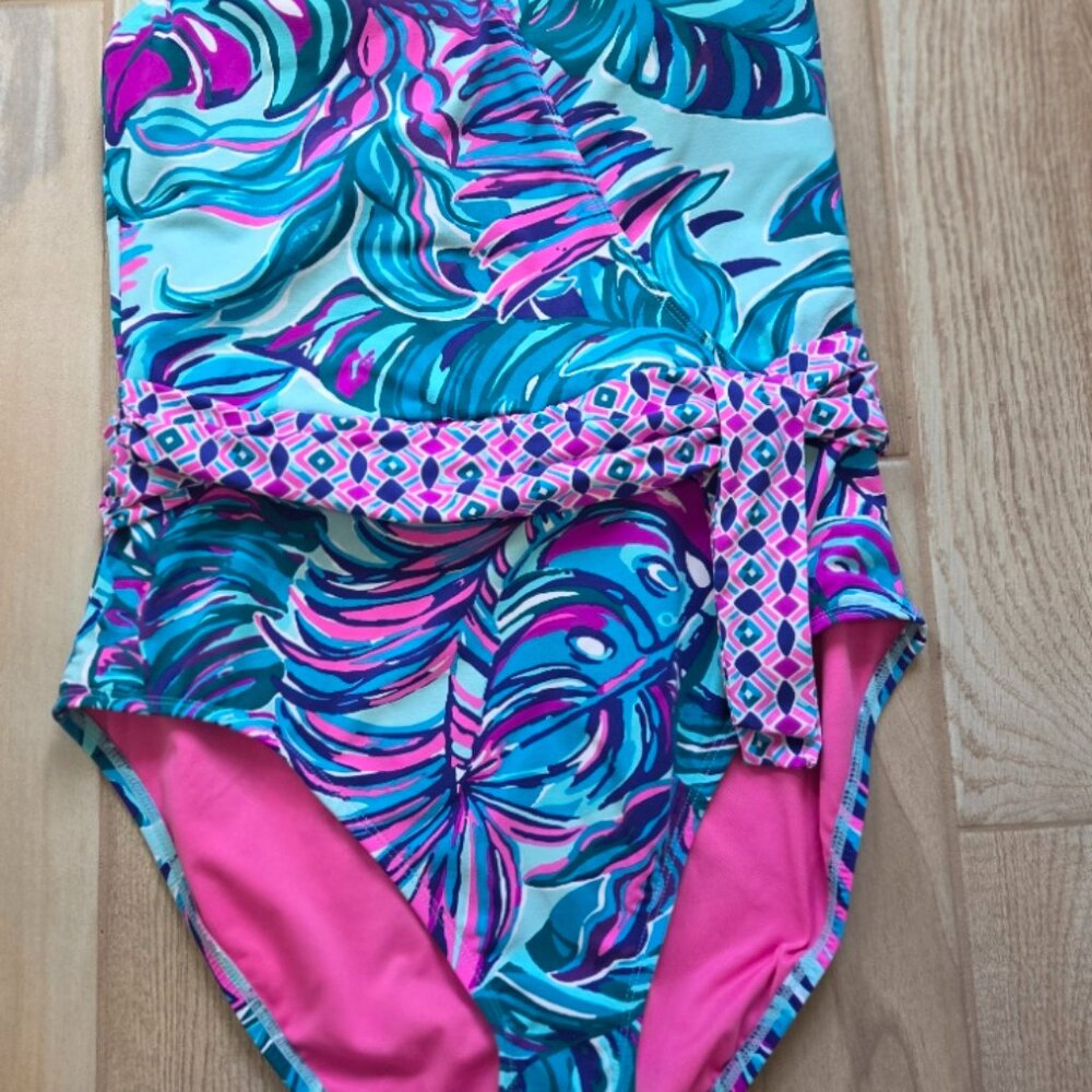 Lilly Pulitzer Emori Seasalt Blue Don’t Wanna Leaf One Piece Swimsuit Size 10 - Picture 2 of 5